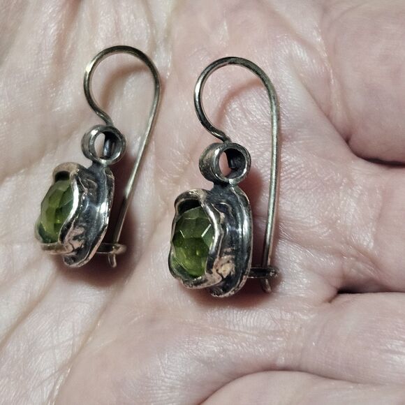 Hammered Sterling Silver Silpada Green Quartz Drop Earrings - Picture 2 of 9